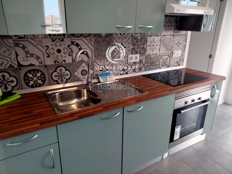 Foto f211e185-8651-43a9-8aac-3898d6c41c40. Apartament amb piscina a Playa de las Américas Arona
