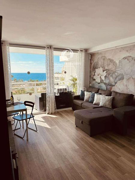 Foto 474cf690-5bf2-4efe-875a-63876cf25638. Apartament amb piscina a Playa de las Américas Adeje
