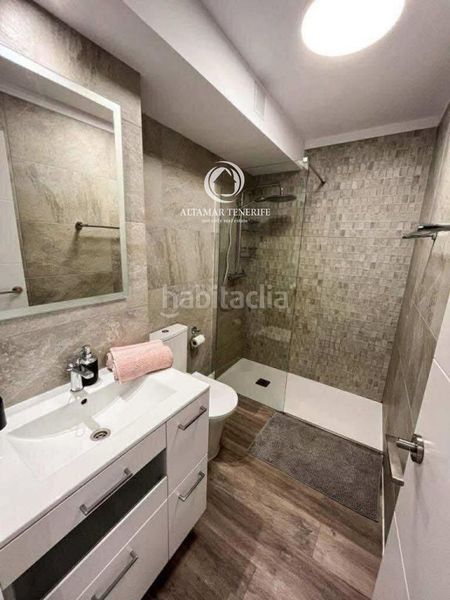 Foto 9a38b302-bf33-4973-9dd4-f3b936d694d7. Apartament amb piscina a Playa de las Américas Adeje