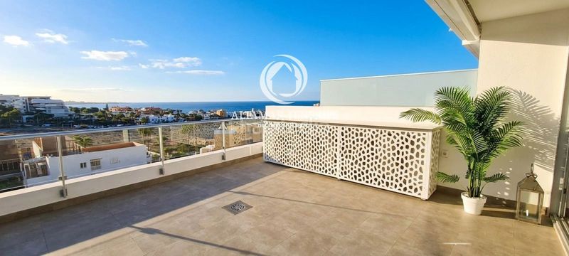 Foto 13a5c639-0853-4659-969a-31408a173706. Apartament amb aparcament piscina a La Caleta Adeje