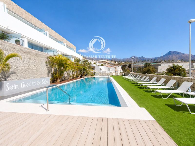 Foto 6668cdb6-c465-4a44-9ef6-b94c093a811e. Apartament amb aparcament piscina a La Caleta Adeje
