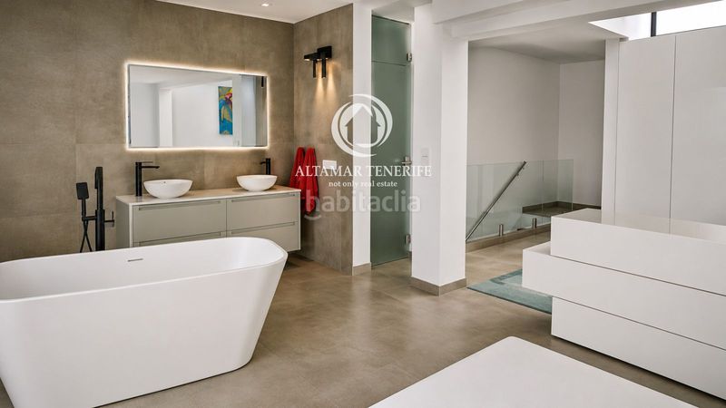 Foto 8f507673-befa-42a6-9735-f44c9b8e7a75. Apartament amb aparcament piscina a La Caleta Adeje