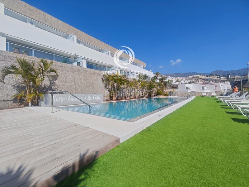 Foto b4b2eded-cfd0-4e0d-8add-ccbef063a41d. Apartament amb aparcament piscina a La Caleta Adeje