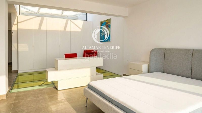Foto b93b79f6-067a-489c-b864-248f215e61aa. Apartament amb aparcament piscina a La Caleta Adeje