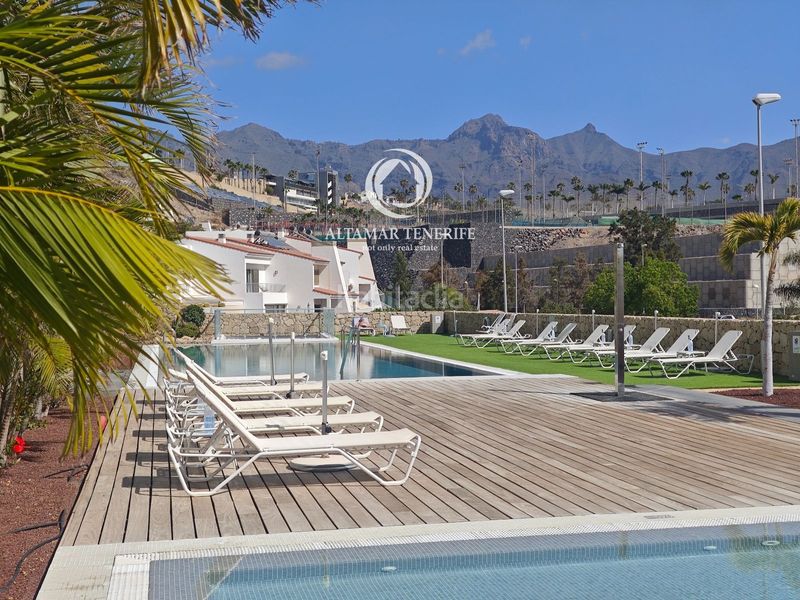 Foto bb1810fd-f9ae-4775-9ca6-16c39f2893eb. Apartament amb aparcament piscina a La Caleta Adeje