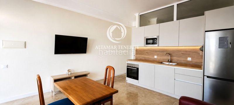 Foto d45d90a3-5622-41b6-a12e-8e179f7a9805. Apartament amb piscina a Torviscas Centro y Alto Adeje
