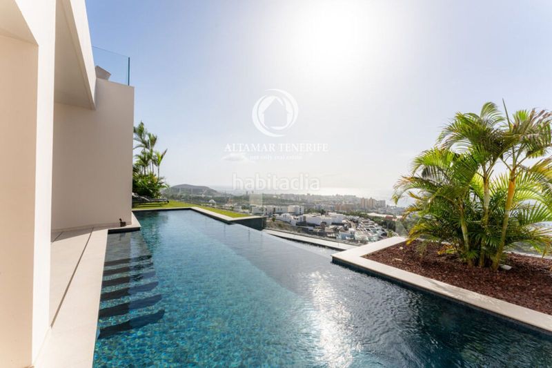 Foto b86a7520-31a1-4a6c-b653-ce33601ce70b. Casa amb aparcament piscina a San Eugenio Bajo Adeje