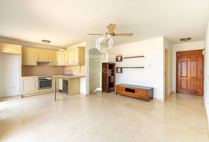 Foto 1f94b4b6-3376-4e97-a26d-cf7f814a5f29. Apartament amb aparcament piscina a Palm - Mar Arona