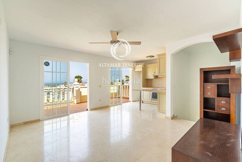 Foto 30b74b2b-9366-4e8a-8402-5d4f859446b3. Apartament amb aparcament piscina a Palm - Mar Arona