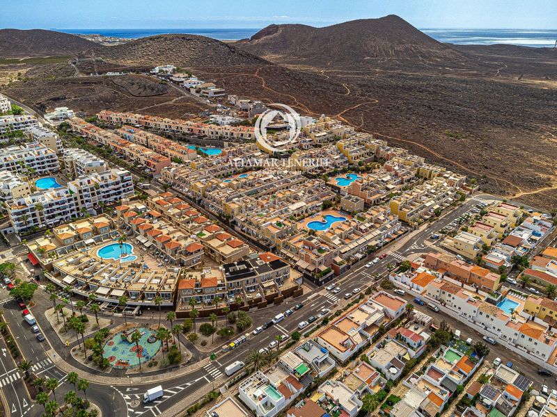Foto 9fbbe926-9b11-4d23-bc55-4d860da803d7. Apartament amb aparcament piscina a Palm - Mar Arona