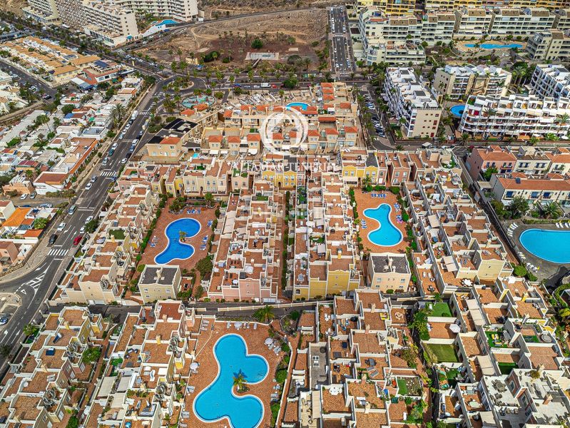 Foto b05330b4-d8fd-4b60-9d56-01050611e04d. Apartament amb aparcament piscina a Palm - Mar Arona