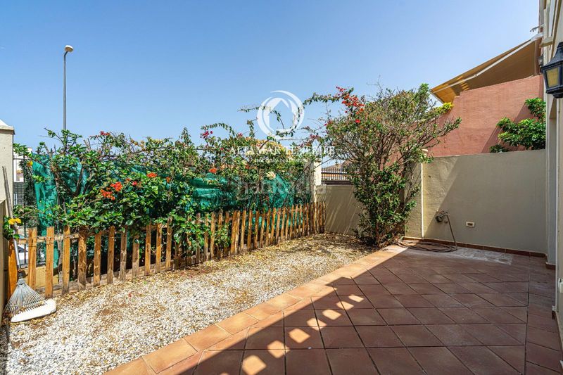 Foto f9a2ffc0-2aa0-4562-a2fa-afc419c8b173. Apartament amb aparcament piscina a Palm - Mar Arona