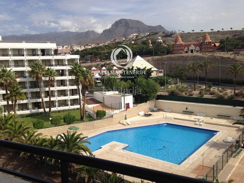Foto 71424617-3b64-45d4-8778-b7ba2cb53242. Apartament amb piscina a Playa de las Américas Adeje