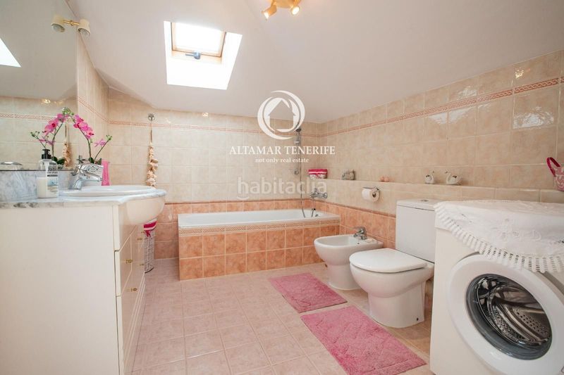 Foto 0dc6af6c-054f-48e3-8f5b-a22c48412cc8. Apartament amb piscina a Los Cristianos Arona