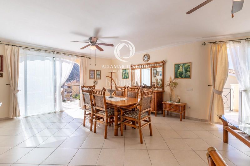 Foto 20943bef-96ce-47f3-b60f-8dd69ce18cc0. Apartament amb piscina a Los Cristianos Arona