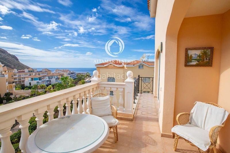 Foto 34139a80-a8fc-49d2-b7a0-b584e3fee3d8. Apartament amb piscina a Los Cristianos Arona