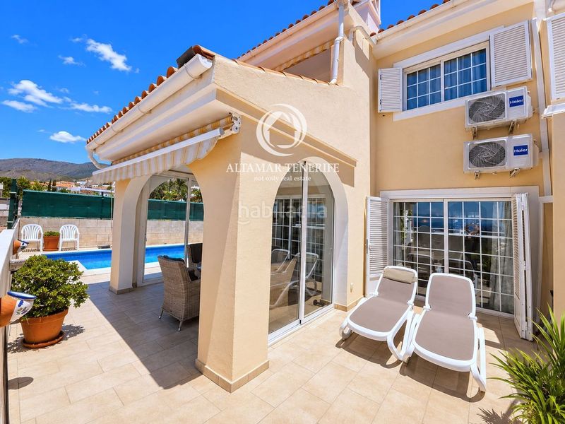 Foto 9f53f094-7ff2-49fe-83e0-b245ee465801. Casa adossada amb aparcament piscina a Playa Fañabé Alto Adeje