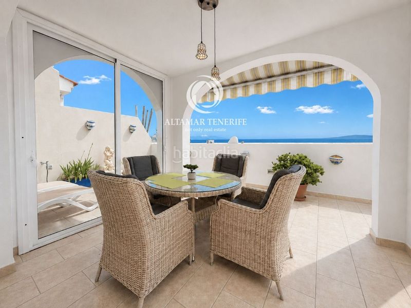 Foto e640f605-f0e0-41a1-bf66-38008bfca266. Casa adossada amb aparcament piscina a Playa Fañabé Alto Adeje