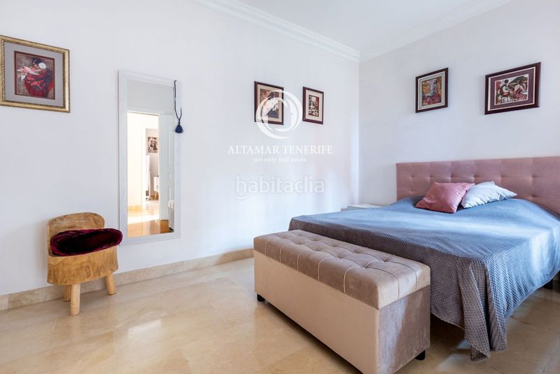 Foto 0863d04e-a048-40a4-83b3-02c1f2d5e57f. Apartament amb piscina a Playa del Duque Adeje