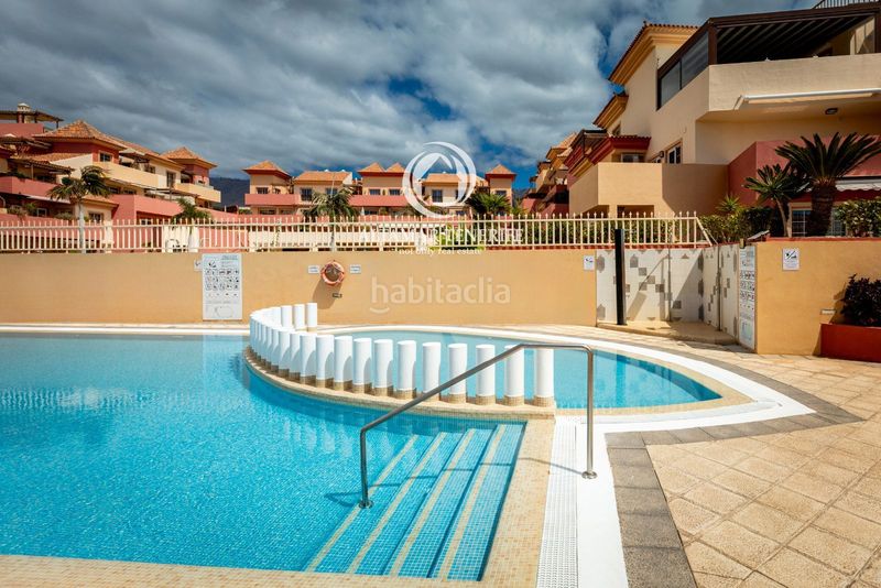 Foto 329c7de9-f94e-45ac-b120-597884680f0e. Apartament amb piscina a Playa del Duque Adeje