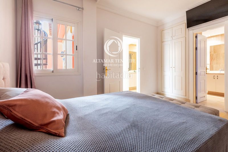 Foto 6e3f951c-951a-4218-8150-80e241920f7e. Apartament amb piscina a Playa del Duque Adeje