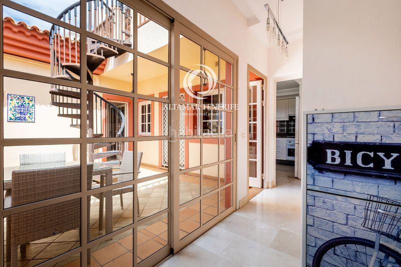 Foto a18d5c17-90e5-4735-977f-b1f4ea6a9261. Apartament amb piscina a Playa del Duque Adeje