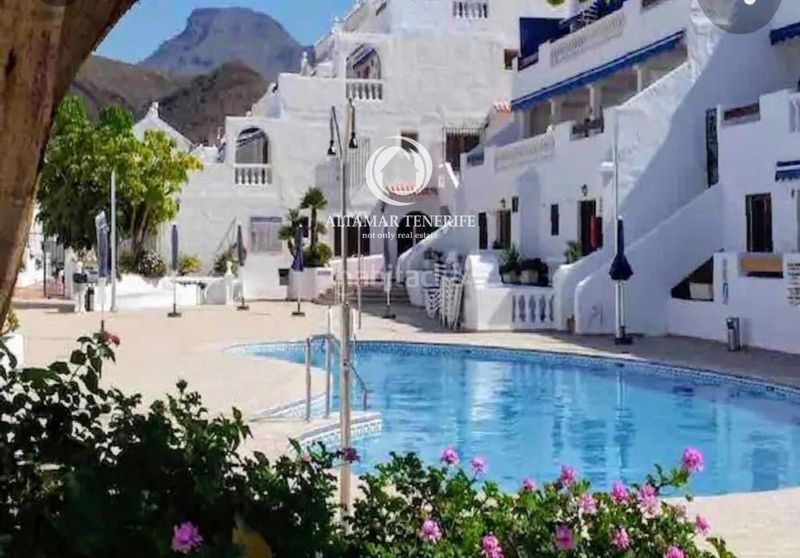 Foto 9321b9df-fee5-4fdf-be8f-8d0c098e78ec. Apartament amb piscina a Los Cristianos Arona