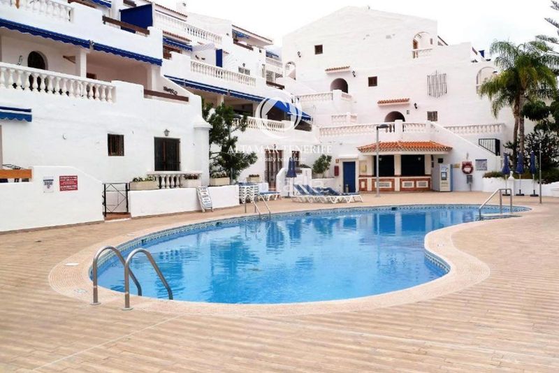 Foto d76ed101-efd9-4402-9c75-23396cde137c. Apartament amb piscina a Los Cristianos Arona