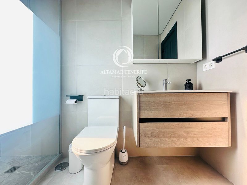 Foto e9eac29c-7308-4593-9274-3d41011ed656. Casa adossada amb aparcament piscina a Casco Urbano Adeje