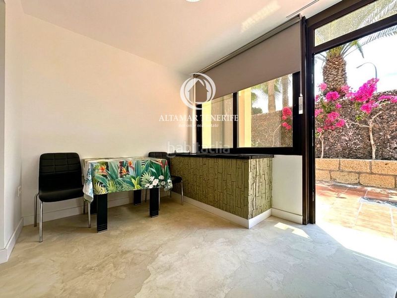 Foto 30578d4f-0596-4f06-96bc-036084a52394. Apartament amb aparcament piscina a Los Cristianos Arona