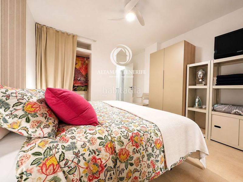 Foto 85c7d6d6-8ed7-4e76-8ad4-1e876e313b6b. Apartament amb aparcament piscina a Los Cristianos Arona