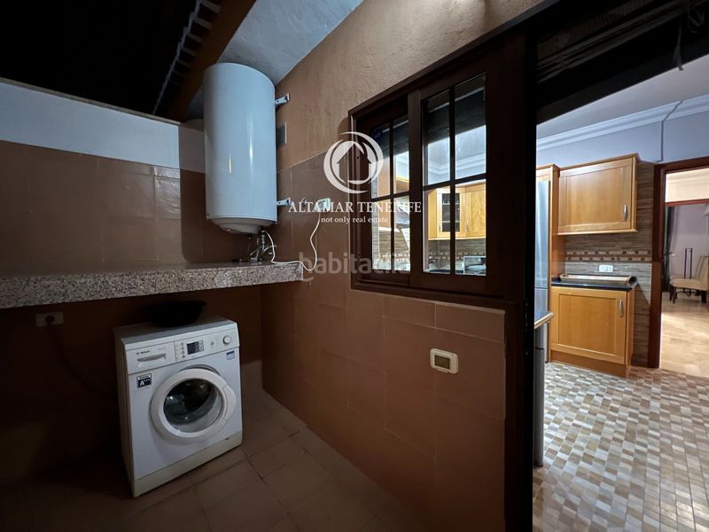 Foto 8aeaa181-c137-449f-b64b-dffcb94095a8. Rent semi detached house with parking pool in Playa de Fañabé Adeje