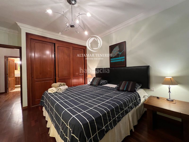 Foto 9ad7dd5e-5886-487b-a587-f00580d8e9ba. Rent semi detached house with parking pool in Playa de Fañabé Adeje