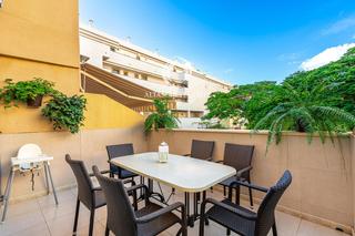 Maison jumelée à Playa del Duque. Coqueto triplex en oasis dakota, costa adeje