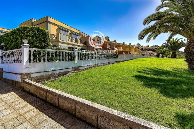 Foto e88ba64c-5d1e-4fbc-9b35-286bd3074d05. Maison jumelée avec piscine dans Playa del Duque Adeje