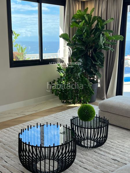 Foto eb5c03a2-fb49-4ff1-9c5c-68cc8d7a8349. Casa amb aparcament piscina a San Eugenio Alto Adeje