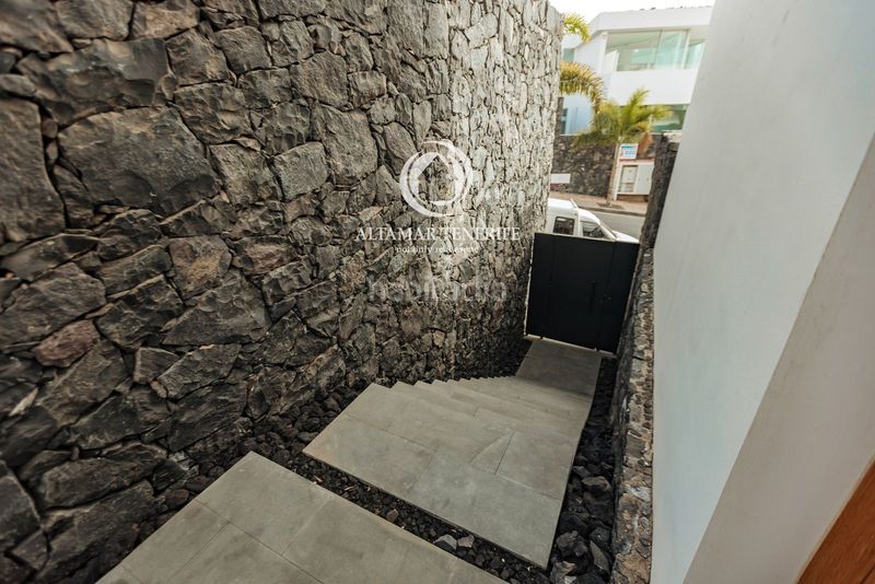 Foto a0aab812-5b4c-4268-9737-14873806e2c7. Casa amb aparcament piscina a Marazul - Ricasa Adeje