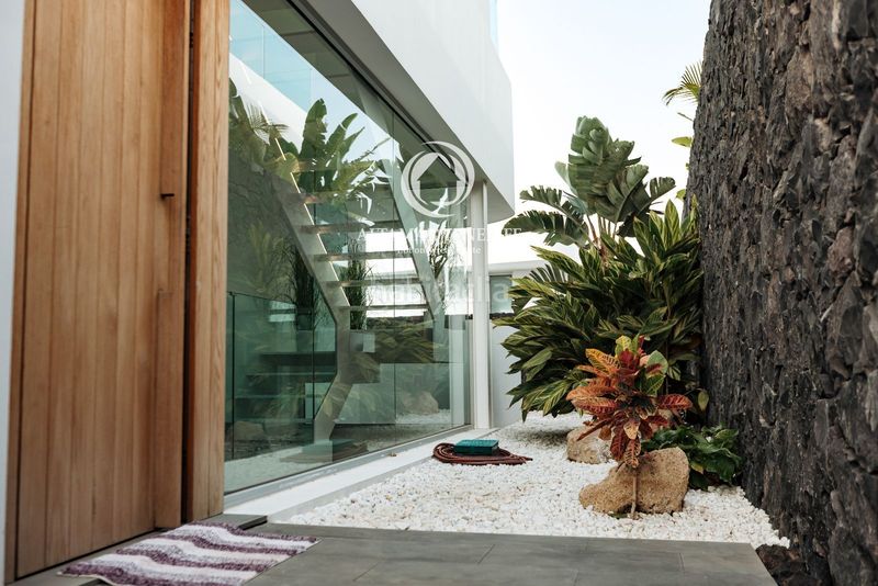 Foto a992c259-f124-4fd8-a8c9-c95f4f7ea516. Casa amb aparcament piscina a Marazul - Ricasa Adeje