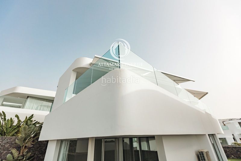 Foto b226447f-20b4-43a1-a6d7-1ab324db8306. Casa amb aparcament piscina a Marazul - Ricasa Adeje