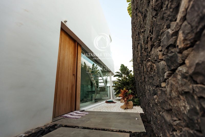 Foto c4ef0d86-8f98-4459-9346-7071667f7a15. Casa amb aparcament piscina a Marazul - Ricasa Adeje