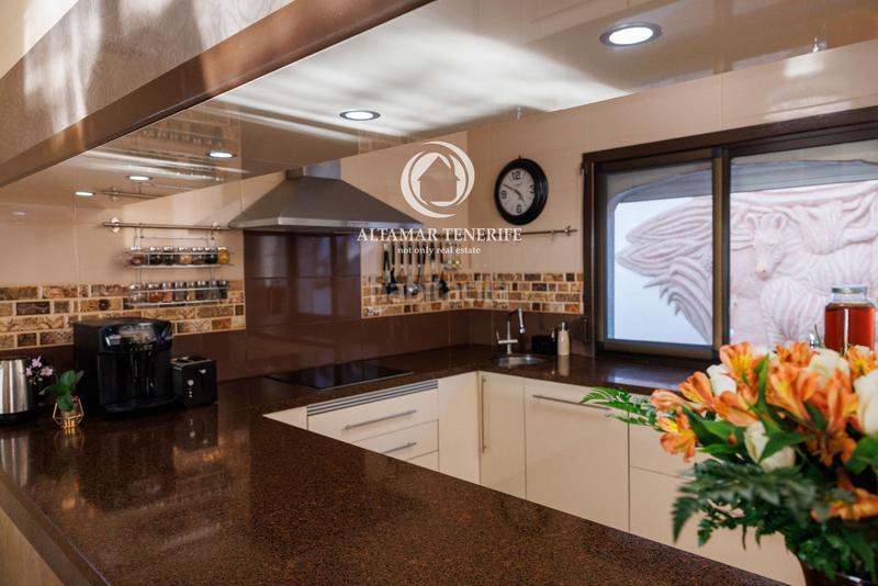 Foto a8132032-e27c-4c2f-893e-d667a3881a9a. Casa exclusiva villa de lujo en callao salvaje en Adeje