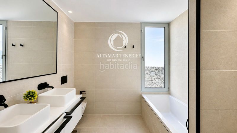 Foto 4014770d-e50e-476a-9542-52c1bc1db59a. Casa amb aparcament piscina a Callao Salvaje - Playa Paraíso Adeje