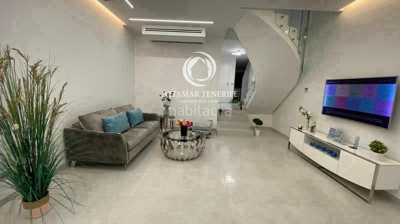 Foto 35061064-69a5-420e-9c56-26ddf41d9229. Casa adossada amb piscina a Playa de Fañabé Adeje