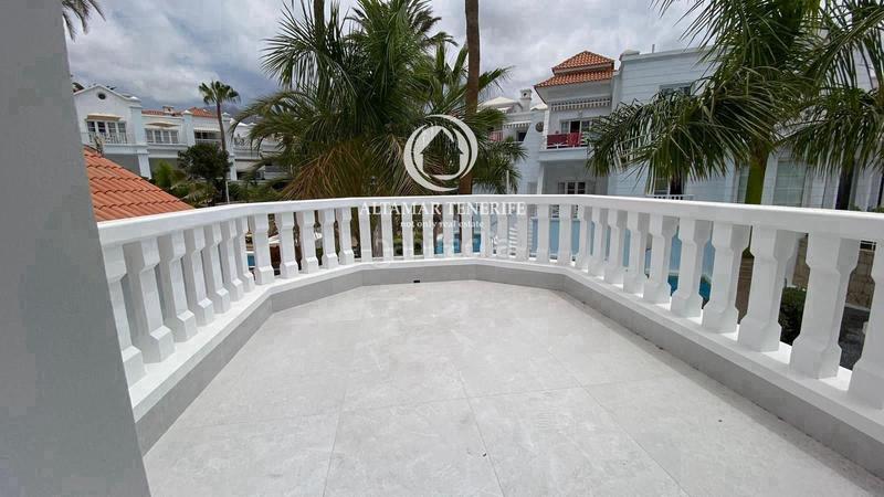 Foto 38140133-266e-413d-85f3-f60353b4ca0c. Casa adossada amb piscina a Playa de Fañabé Adeje