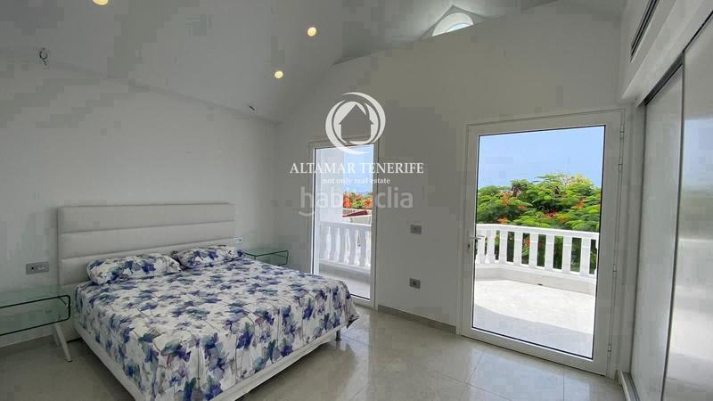 Foto 735a2fd6-d969-4717-bbff-e313ce1502c5. Casa adossada amb piscina a Playa de Fañabé Adeje