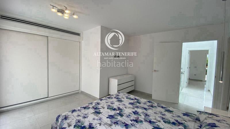 Foto 7822f66f-9cb0-4a52-aa93-253f3964c351. Casa adossada amb piscina a Playa de Fañabé Adeje