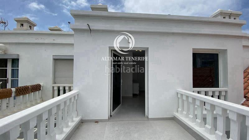 Foto b5680fd6-00b0-4804-8af2-e820104ab1e6. Casa adossada amb piscina a Playa de Fañabé Adeje