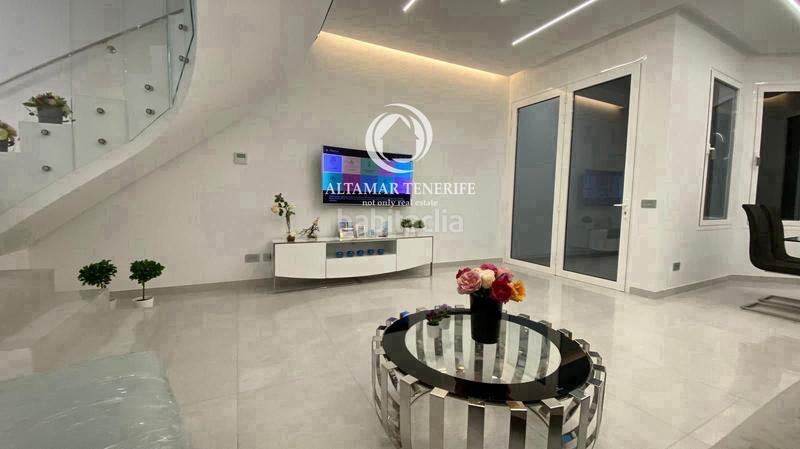 Foto ec13a79c-2d85-4969-a88f-b8a331eb54db. Casa adossada amb piscina a Playa de Fañabé Adeje