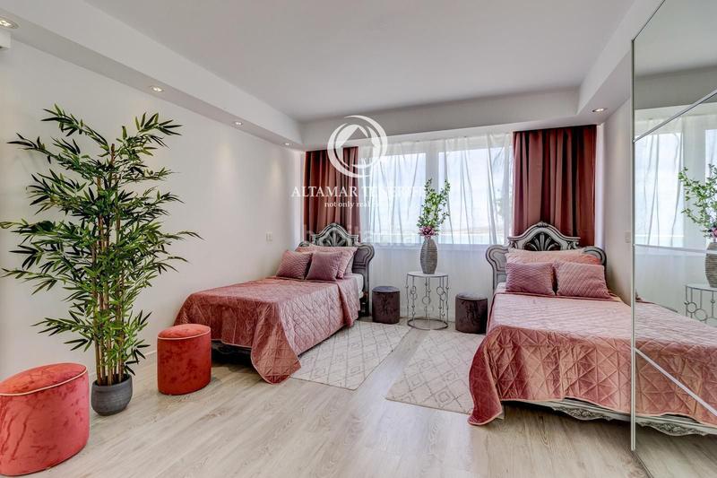 Foto 97778a73-7ecf-457b-a1d9-c8e92795f13d. Apartament amb piscina a San Eugenio Alto Adeje