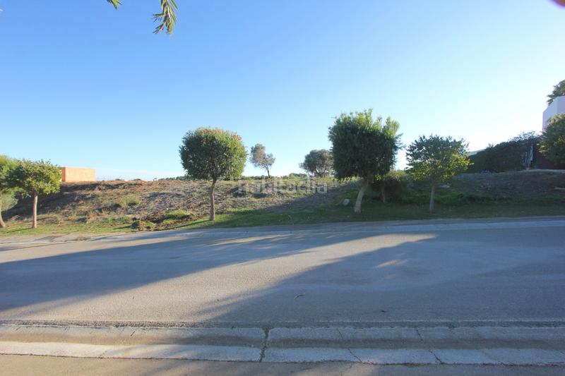 Foto 1e660acb-f638-455b-9ac5-885917b7652c. Terreny residencial a calle limonar 432 a Sotogrande alto Sotogrande